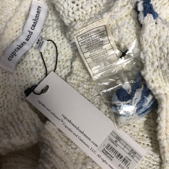 cupcakes & cashmere Striped Cold Shoulder - Picture 7 of 8